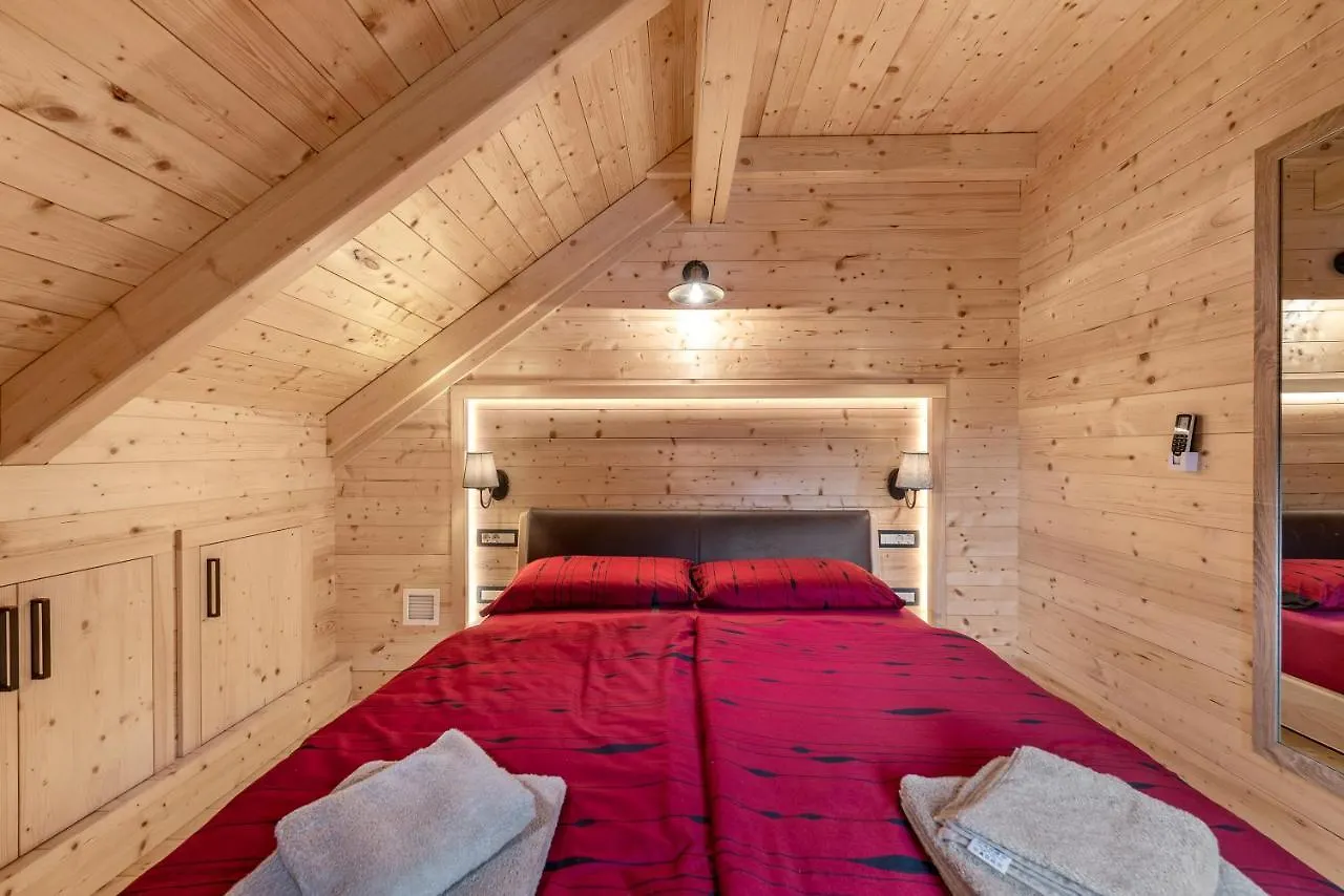 Log House The River Pearl Croatia